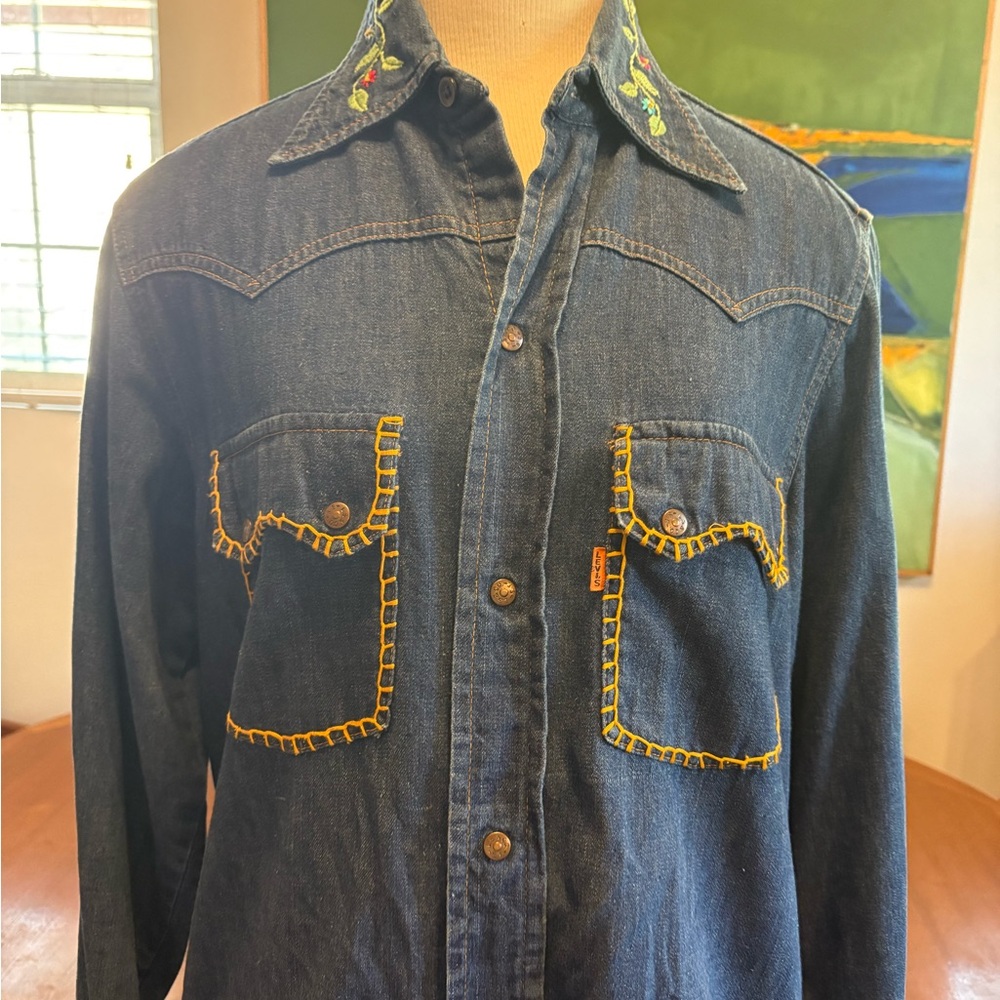 Vintage Levi's Blue Denim Shirt with Red Label - Picture 7 of 13